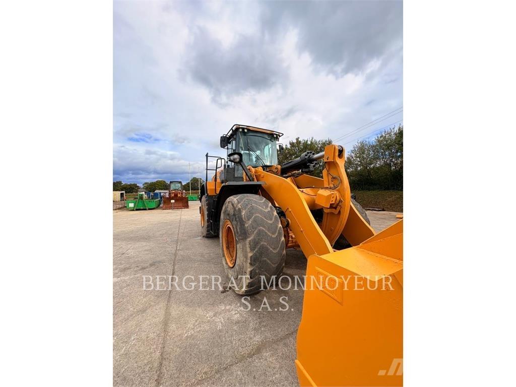 CAT 972M Naudoti ratiniai krautuvai