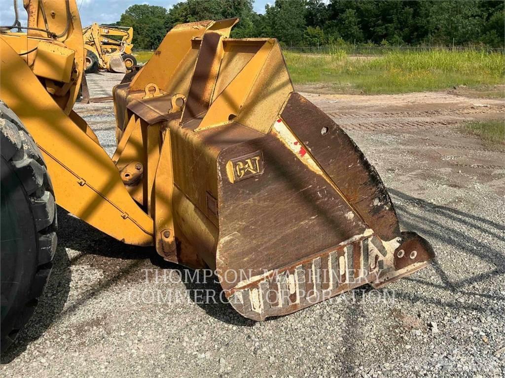 CAT 972M Naudoti ratiniai krautuvai