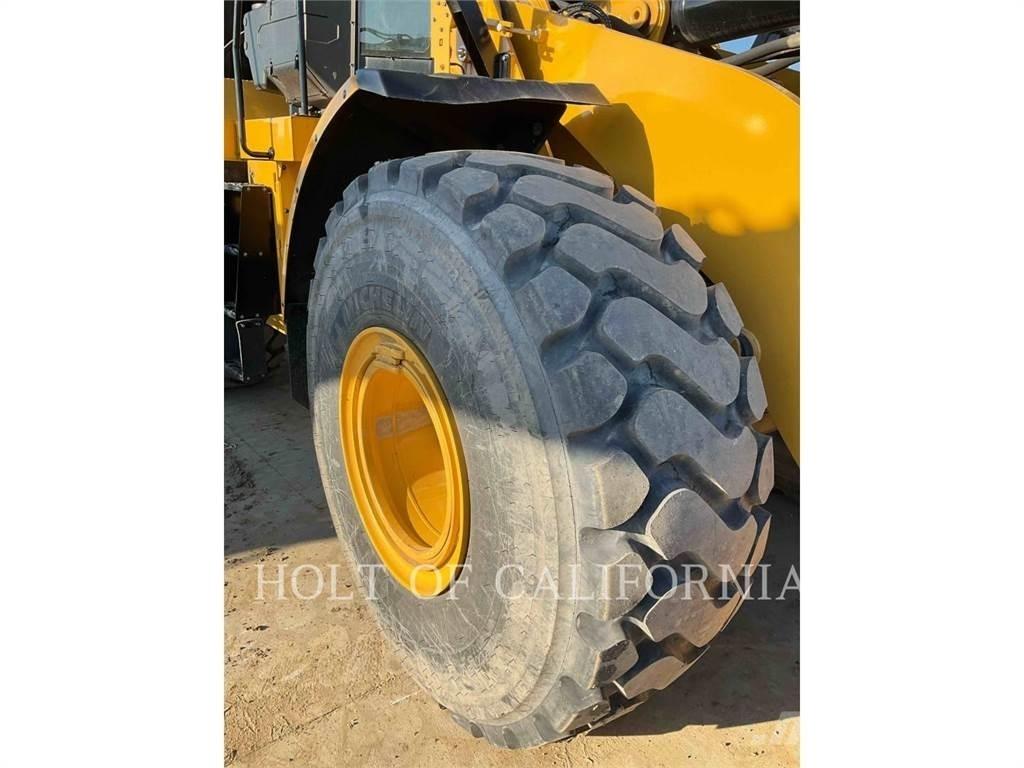 CAT 972M Naudoti ratiniai krautuvai
