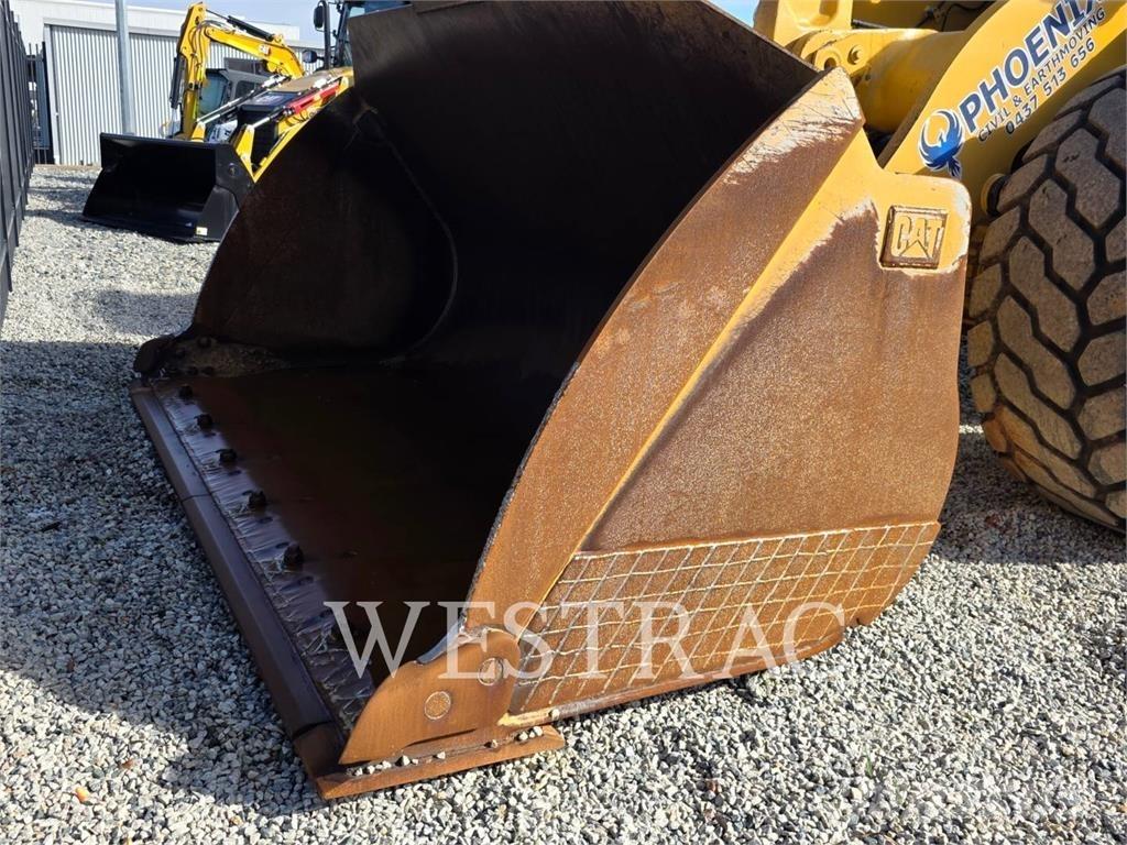 CAT 972M Naudoti ratiniai krautuvai
