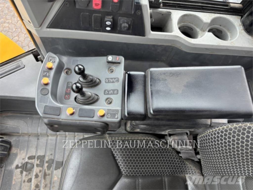 CAT 972M Naudoti ratiniai krautuvai