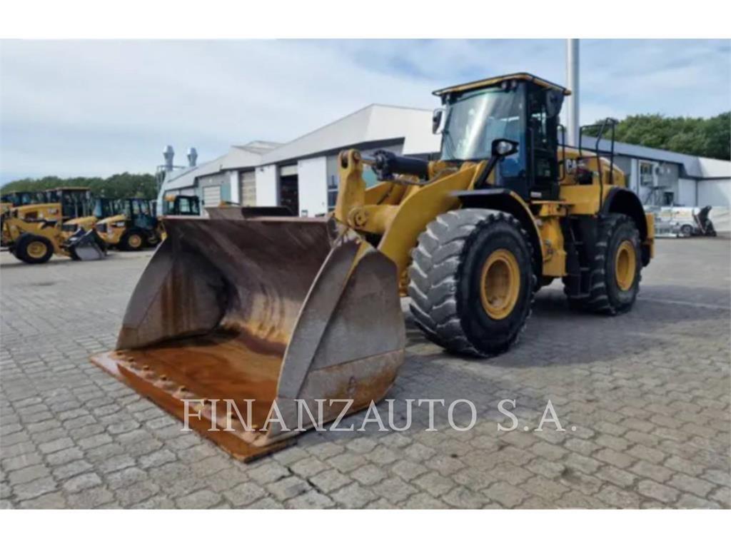 CAT 972M Naudoti ratiniai krautuvai