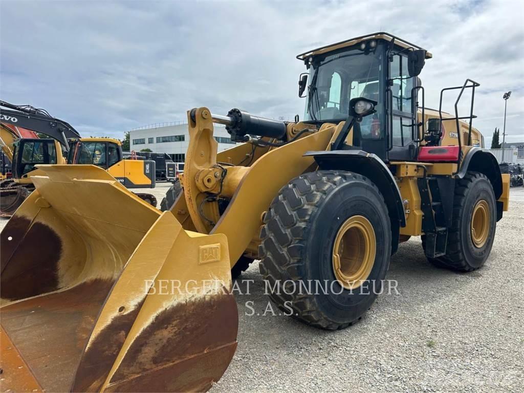 CAT 972M XE Naudoti ratiniai krautuvai