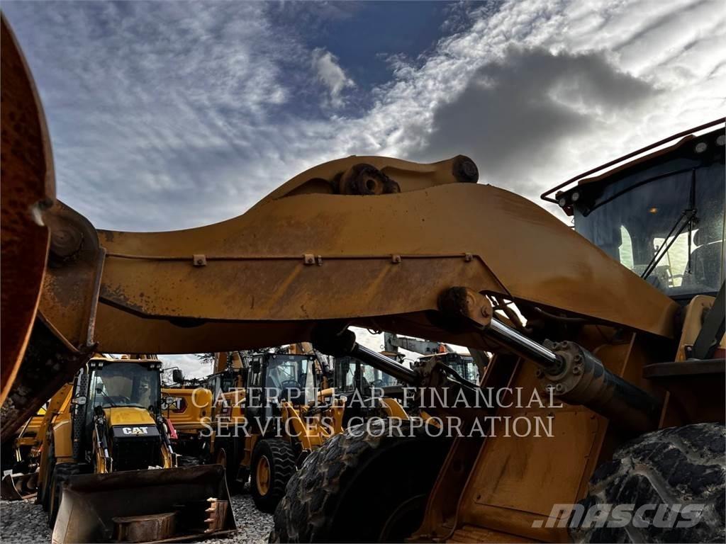 CAT 972MXE Naudoti ratiniai krautuvai
