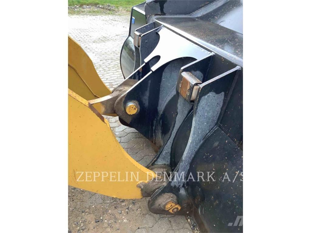 CAT 972MXE Naudoti ratiniai krautuvai