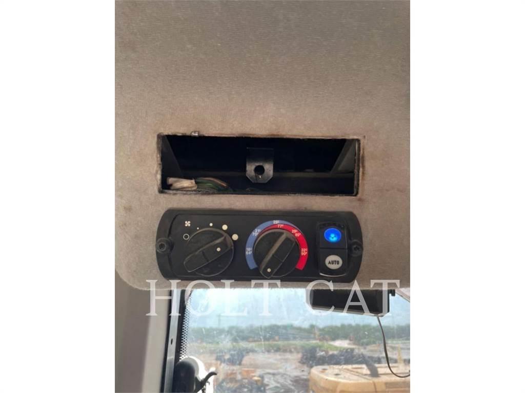 CAT 973K Vikšriniai krautuvai