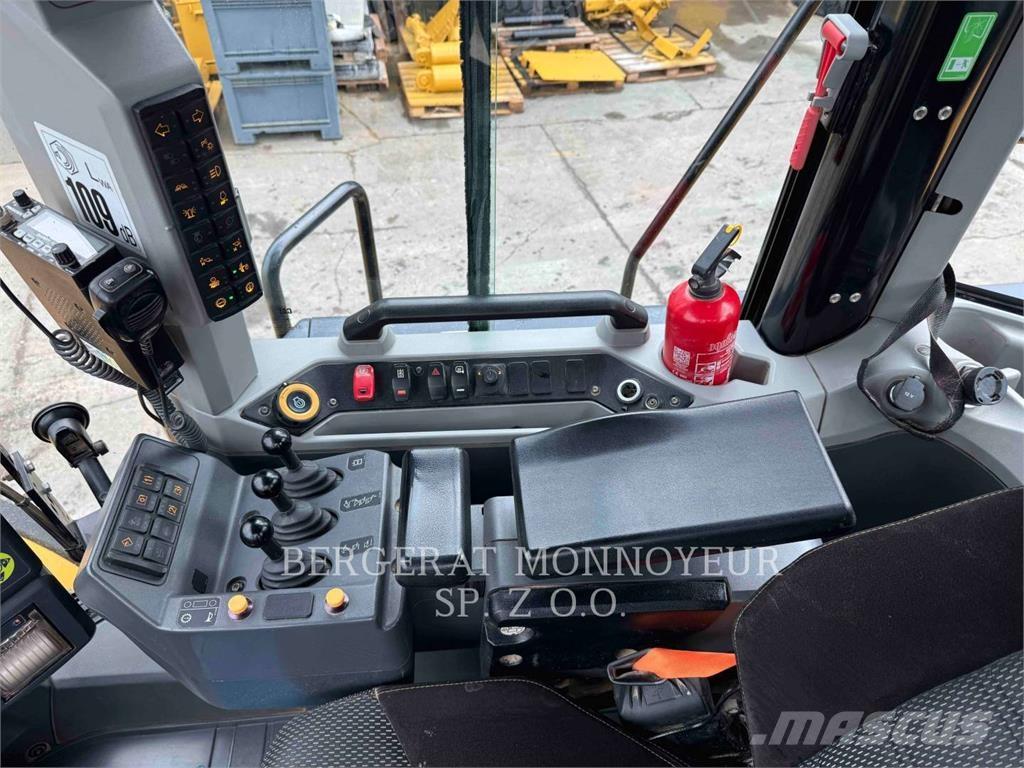 CAT 980 Naudoti ratiniai krautuvai