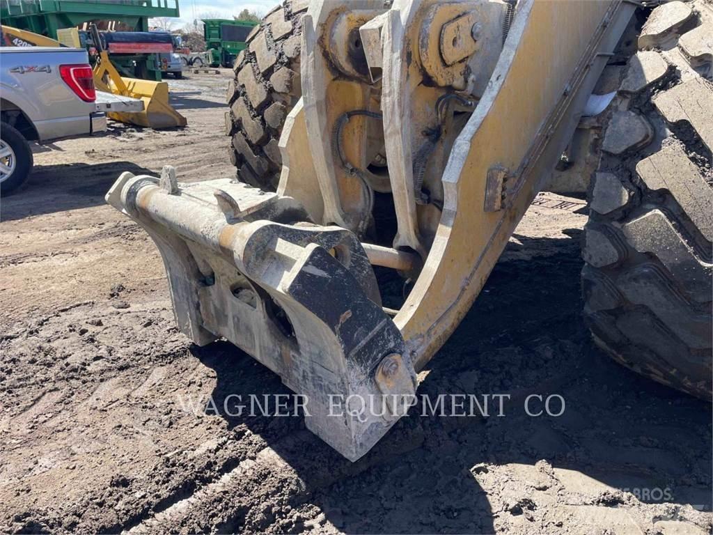 CAT 980M Naudoti ratiniai krautuvai