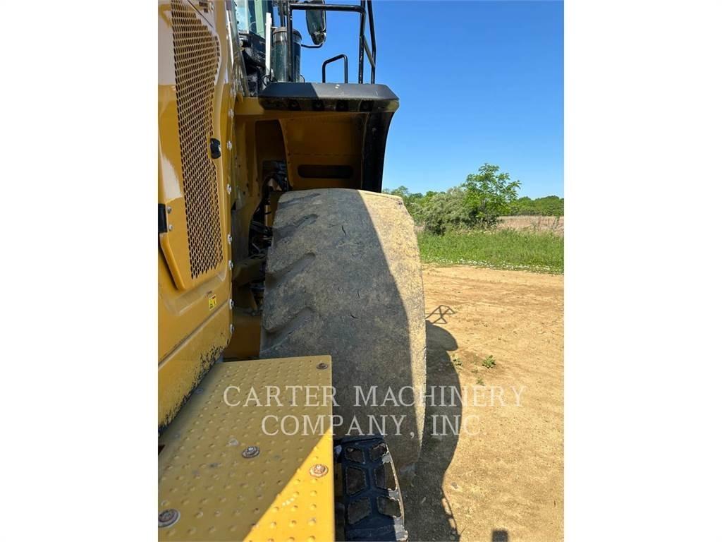CAT 980M Naudoti ratiniai krautuvai