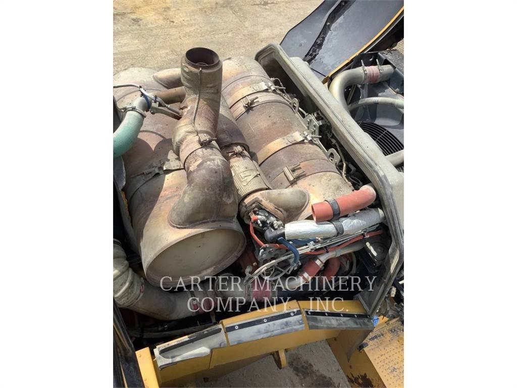 CAT 980M Naudoti ratiniai krautuvai