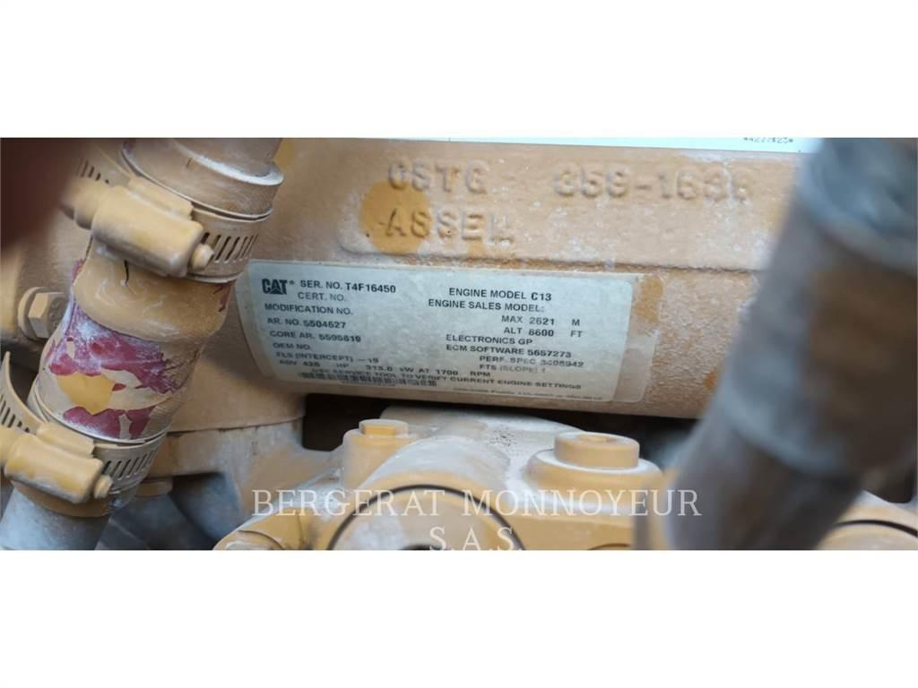 CAT 980M Naudoti ratiniai krautuvai