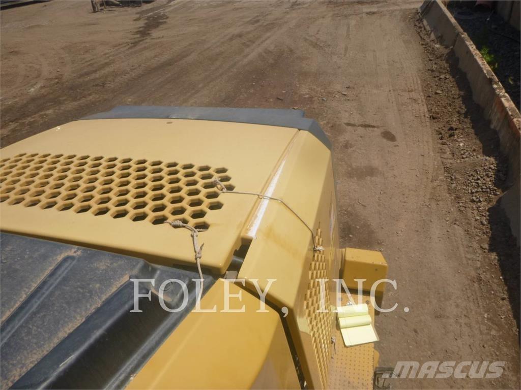 CAT 980M Naudoti ratiniai krautuvai