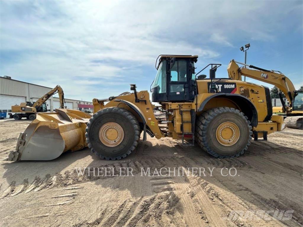 CAT 980M Naudoti ratiniai krautuvai