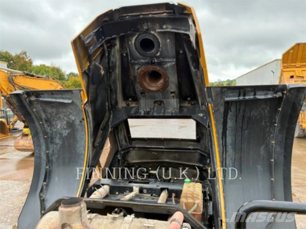 CAT 980M Naudoti ratiniai krautuvai