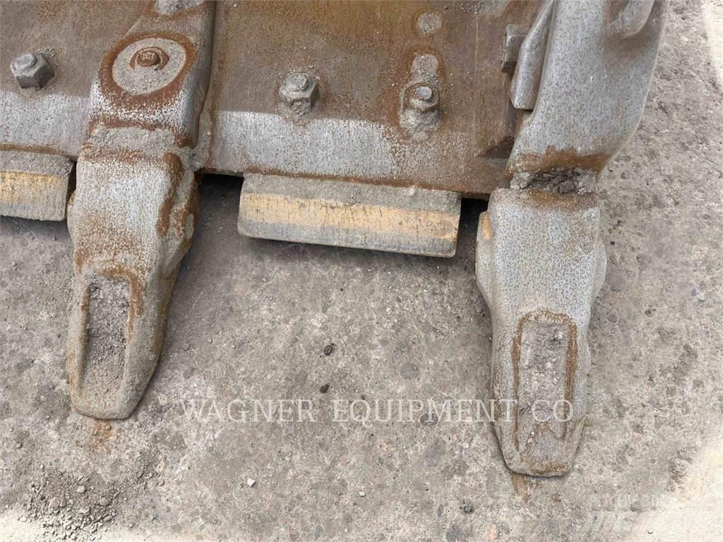 CAT 982 Naudoti ratiniai krautuvai