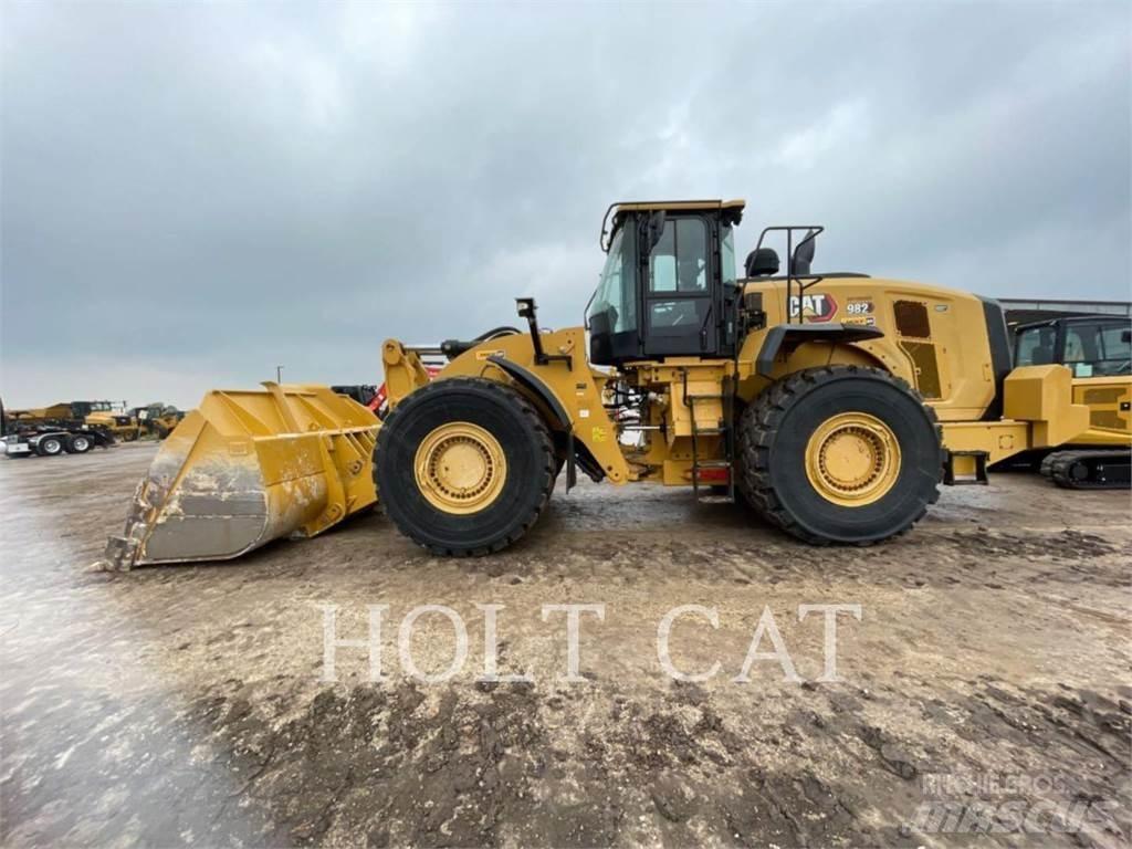 CAT 982 Naudoti ratiniai krautuvai