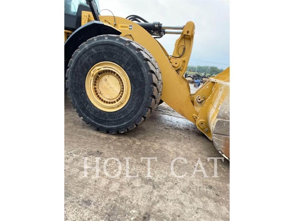 CAT 982 Naudoti ratiniai krautuvai