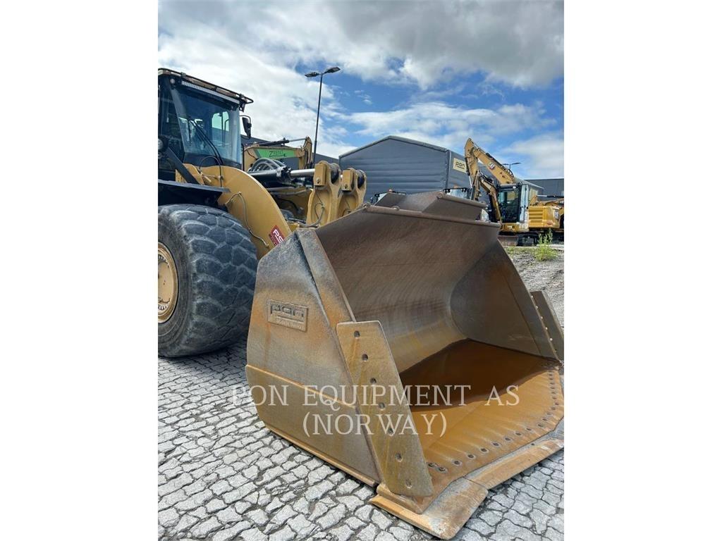 CAT 982-14 Naudoti ratiniai krautuvai