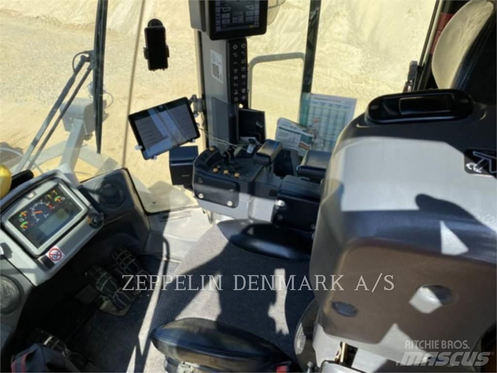 CAT 982M Naudoti ratiniai krautuvai