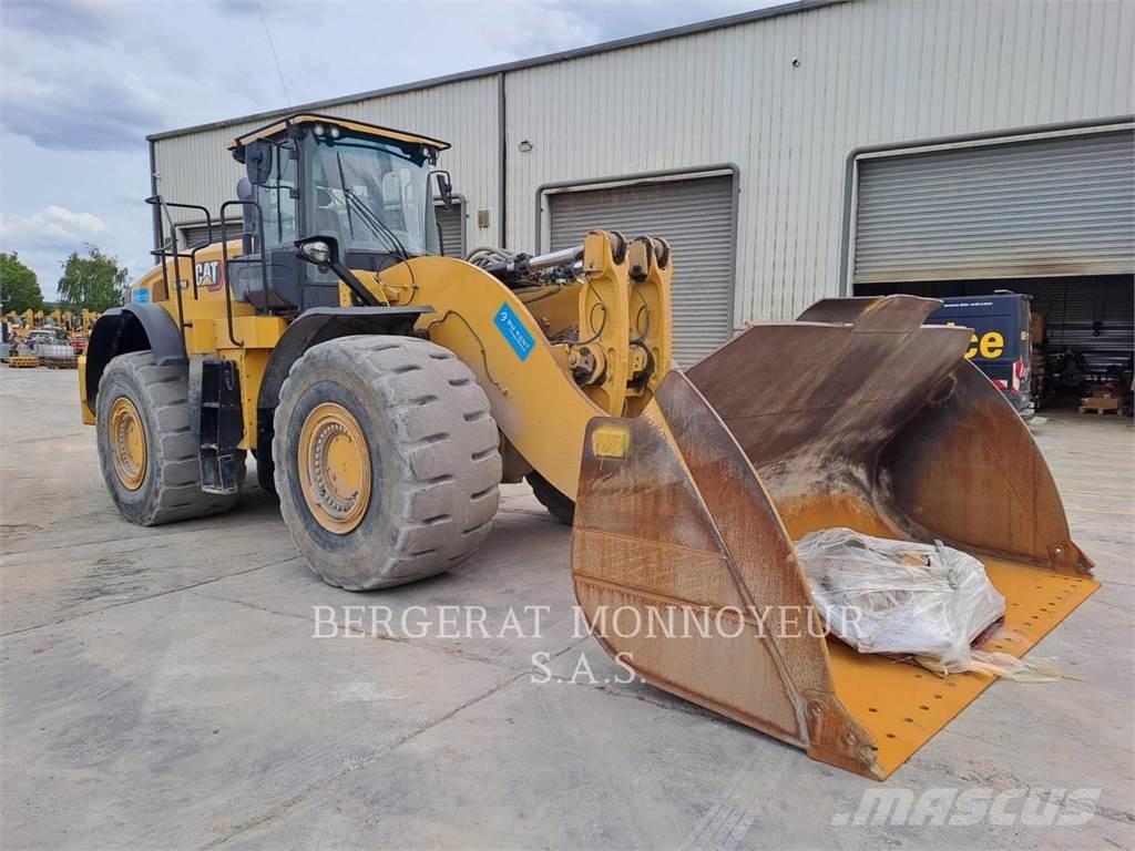 CAT 982M Naudoti ratiniai krautuvai