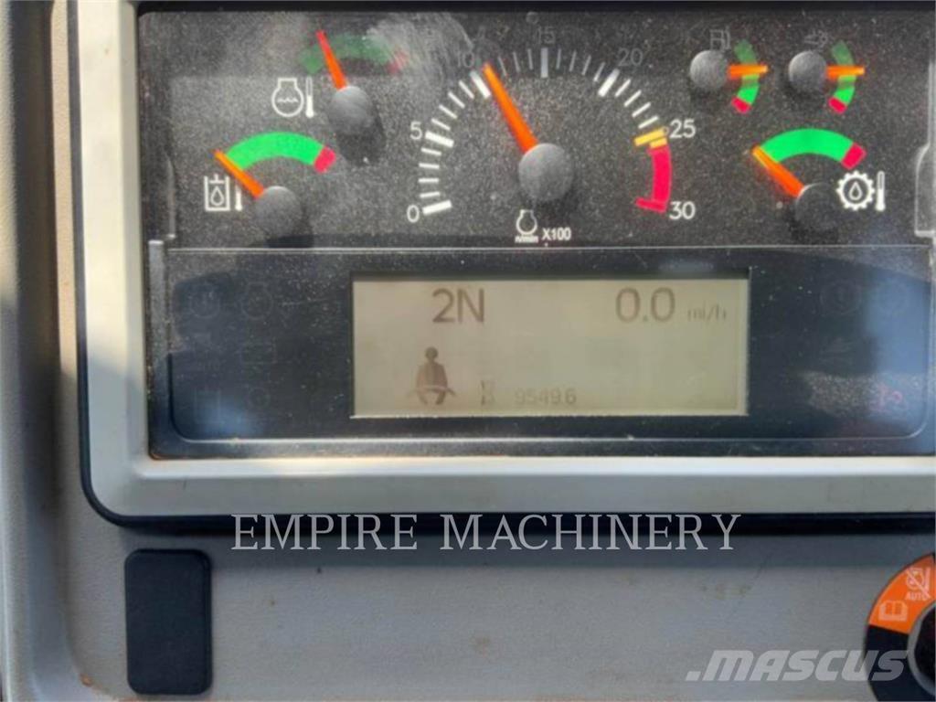 CAT 982M Naudoti ratiniai krautuvai