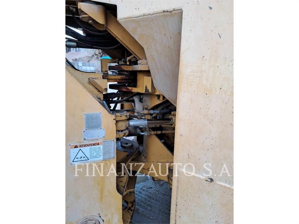 CAT 988F Naudoti ratiniai krautuvai