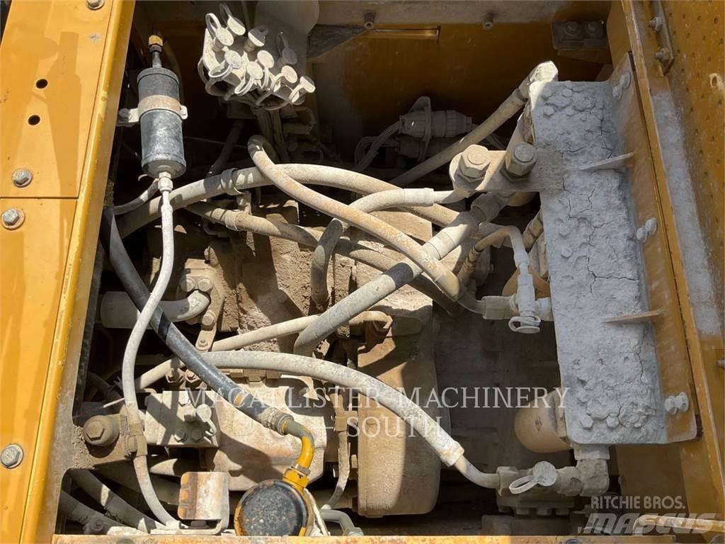 CAT 988H Naudoti ratiniai krautuvai