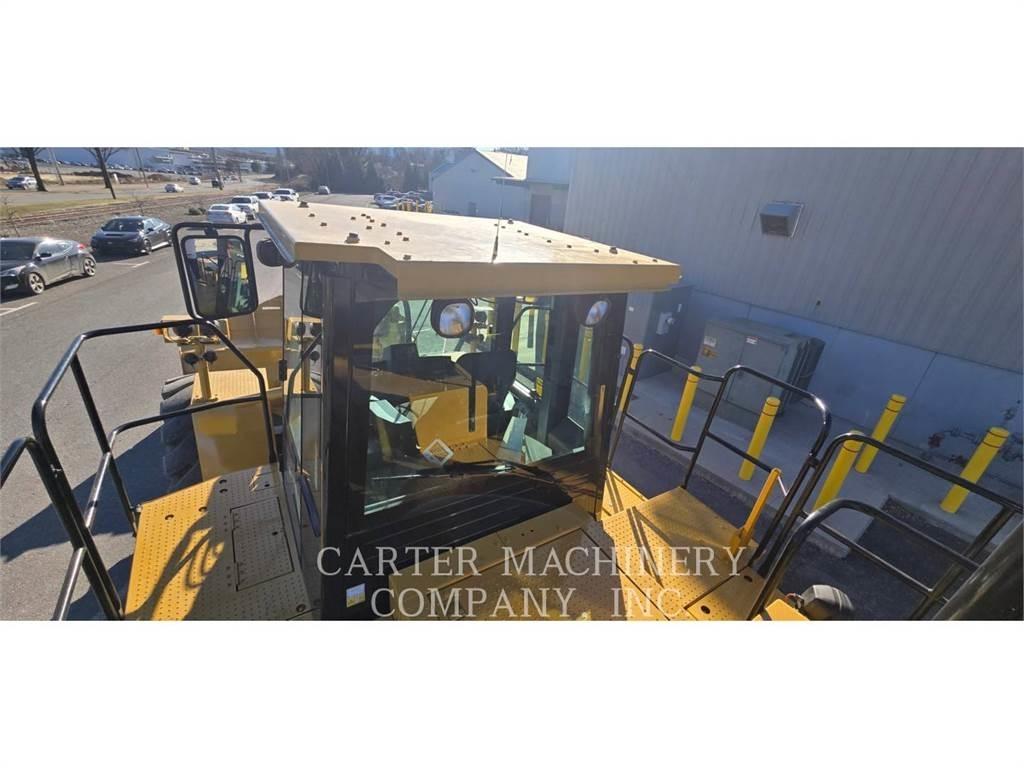 CAT 988H RBLD Naudoti ratiniai krautuvai