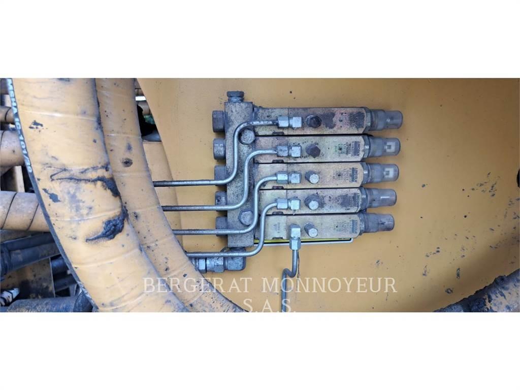 CAT 988K Naudoti ratiniai krautuvai
