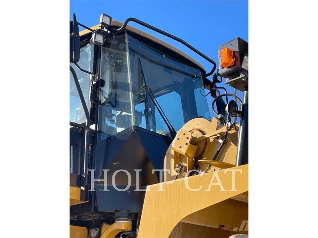 CAT 988K Naudoti ratiniai krautuvai