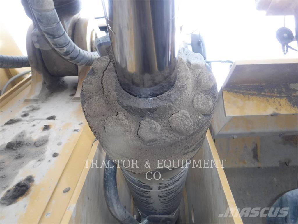 CAT 988K Naudoti ratiniai krautuvai