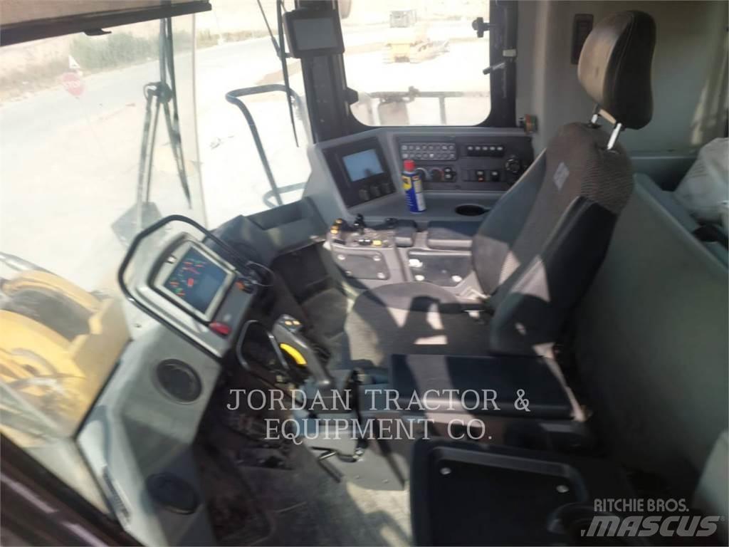 CAT 992KLRC Naudoti ratiniai krautuvai