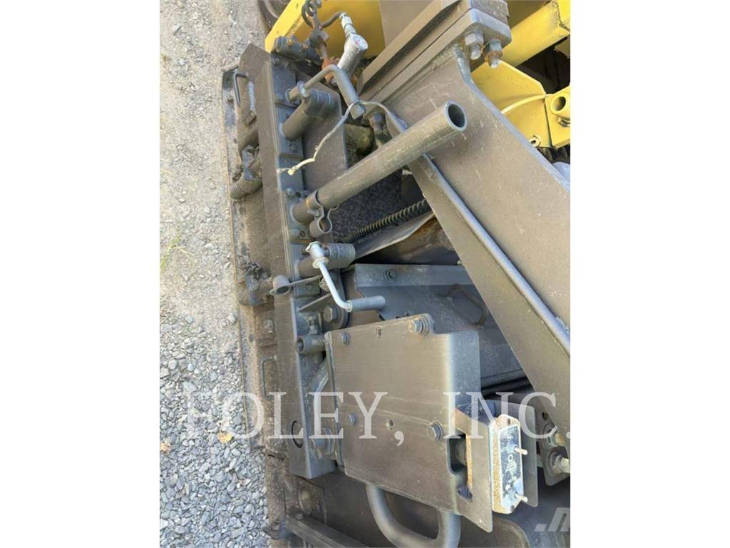 CAT AP-1055D Asfalto klotuvai