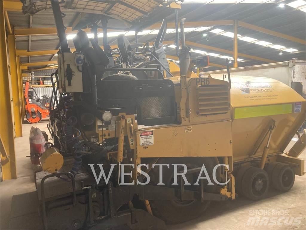 CAT AP-300 Asfalto klotuvai