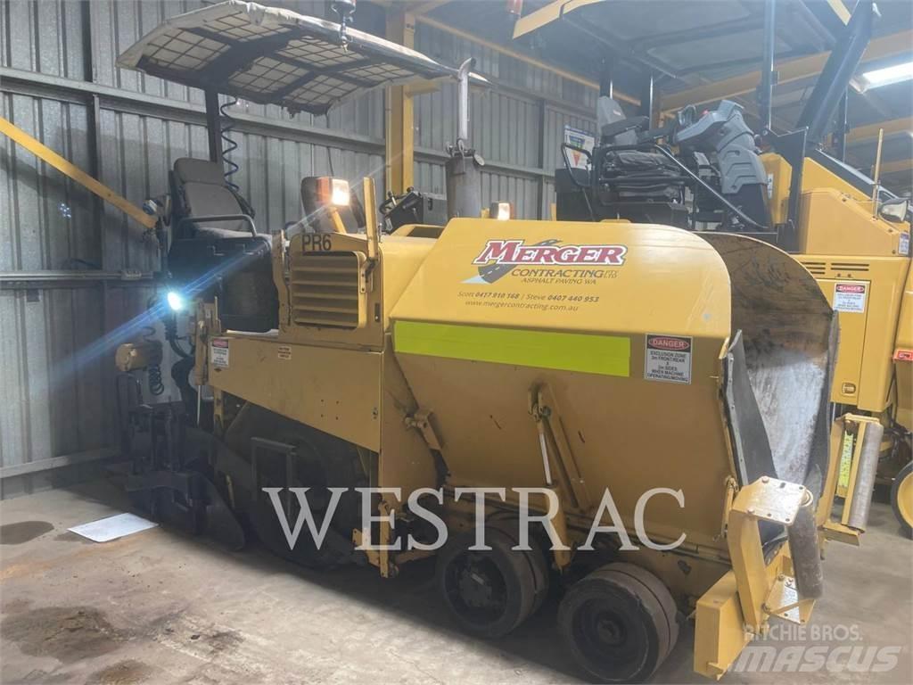 CAT AP-300 Asfalto klotuvai