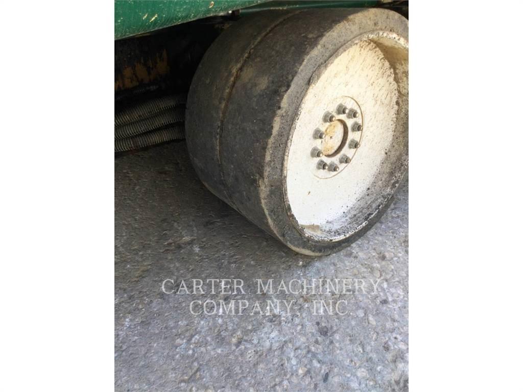 CAT AP1000F Asfalto klotuvai