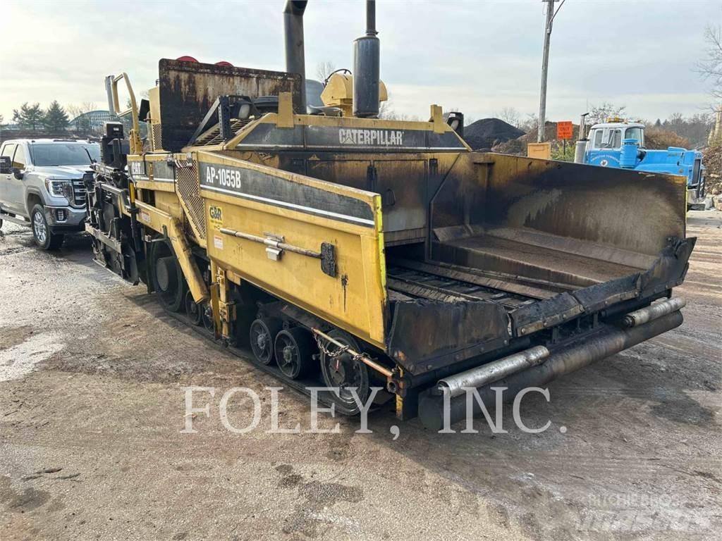 CAT AP1055B Asfalto klotuvai