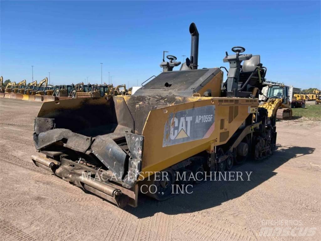 CAT AP1055F Asfalto klotuvai
