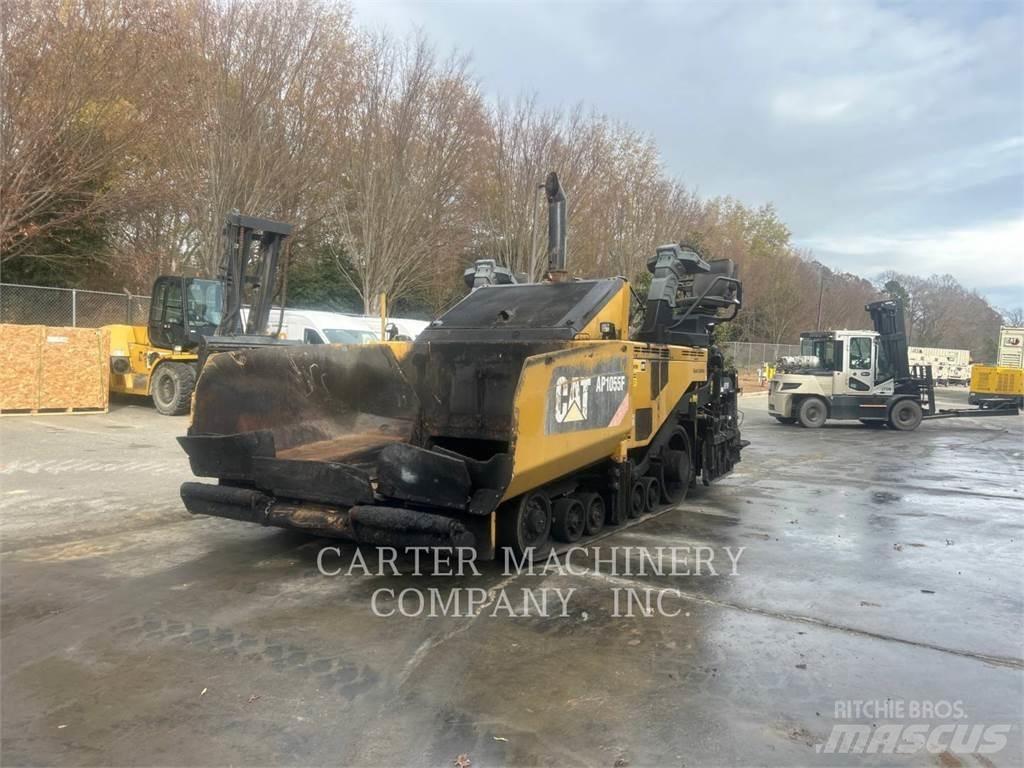 CAT AP1055F Asfalto klotuvai