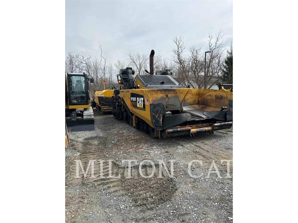 CAT AP1055F Asfalto klotuvai