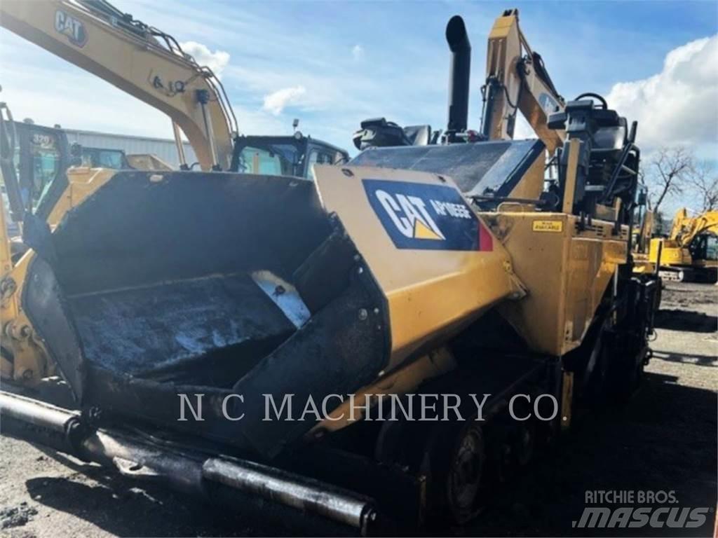 CAT AP1055F Asfalto klotuvai
