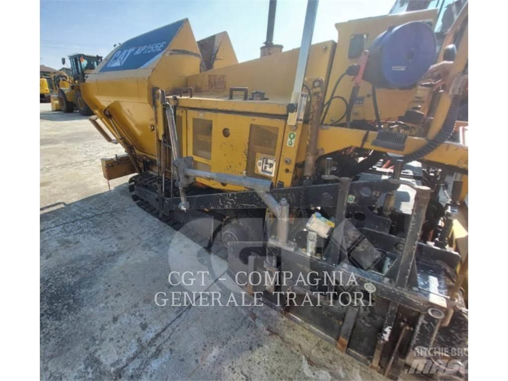 CAT AP255E Asfalto klotuvai