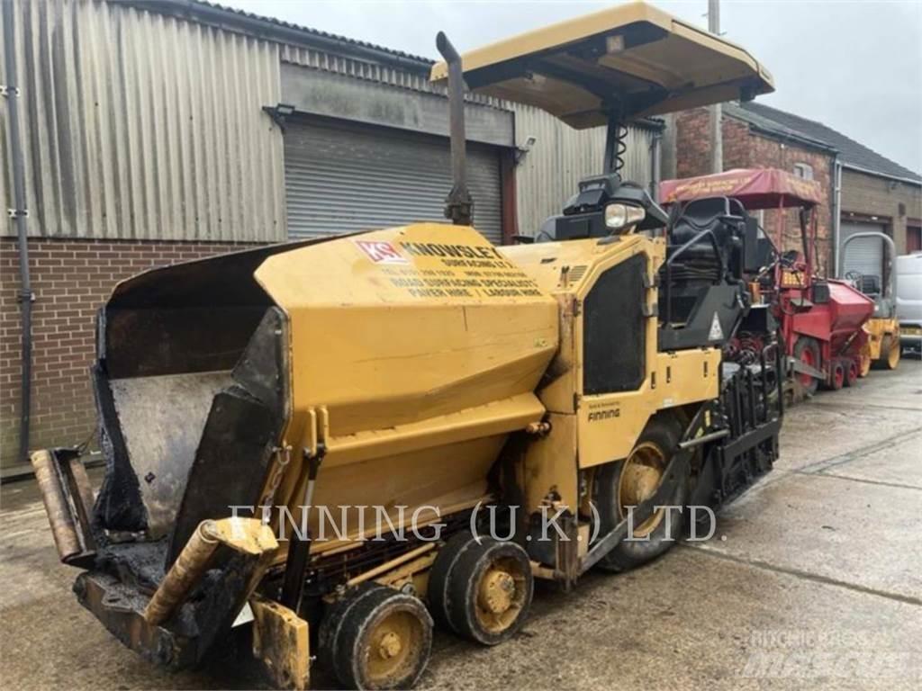 CAT AP300F Asfalto klotuvai