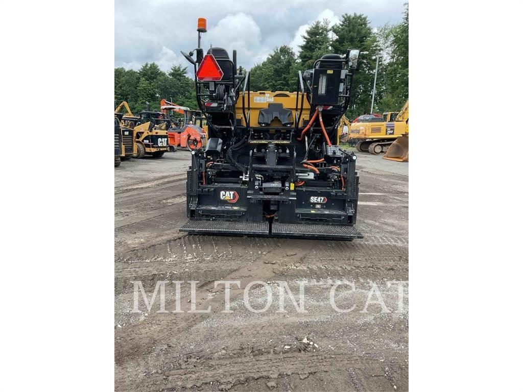 CAT AP555 Asfalto klotuvai