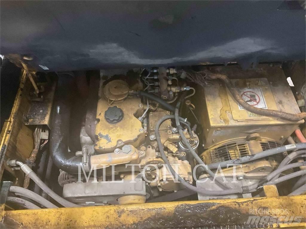 CAT AP555E Asfalto klotuvai