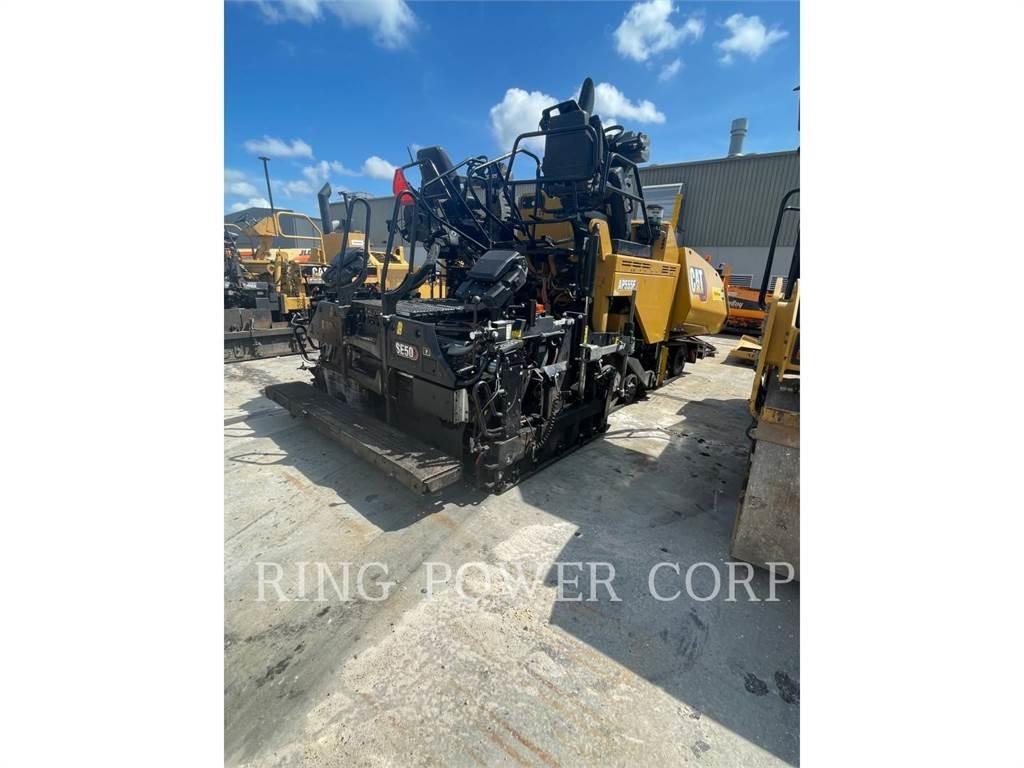 CAT AP555F Asfalto perdirbimo technika