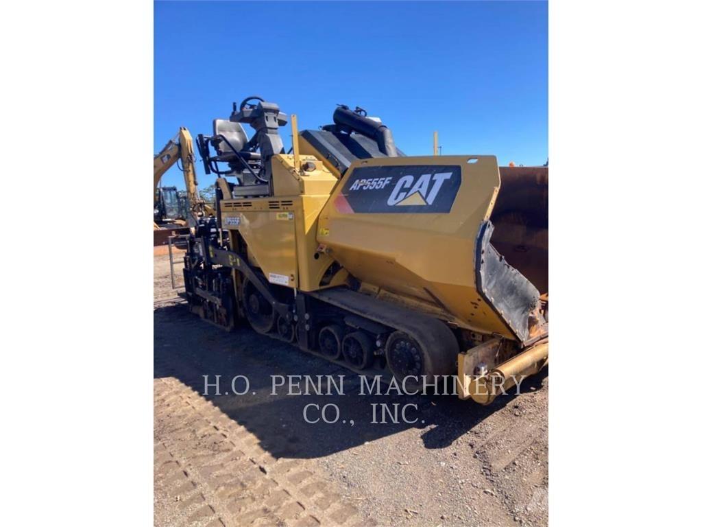 CAT AP555F Asfalto klotuvai