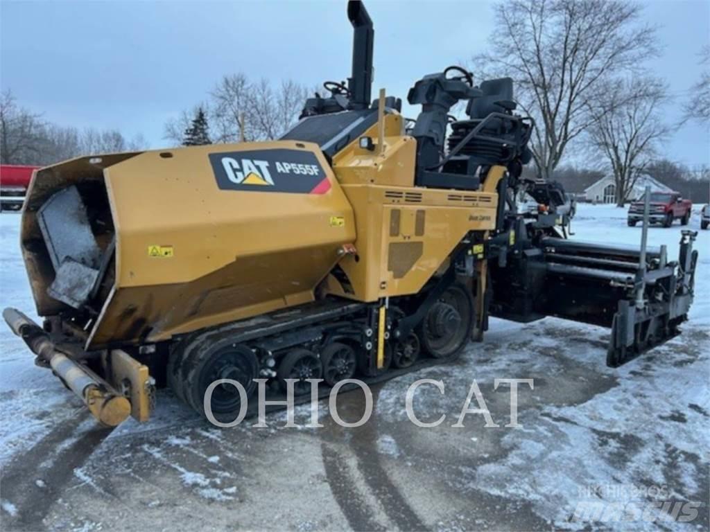 CAT AP555F Bituminiai purkštuvai