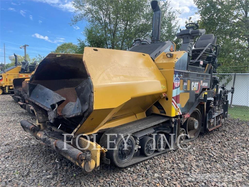 CAT AP555F Asfalto klotuvai
