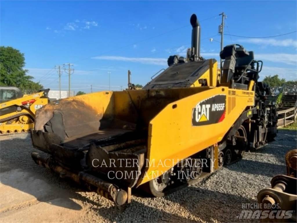 CAT AP655F Asfalto klotuvai
